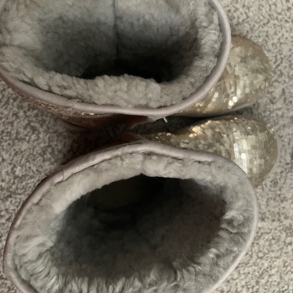 gold sparkly uggs - Picture 6 of 7